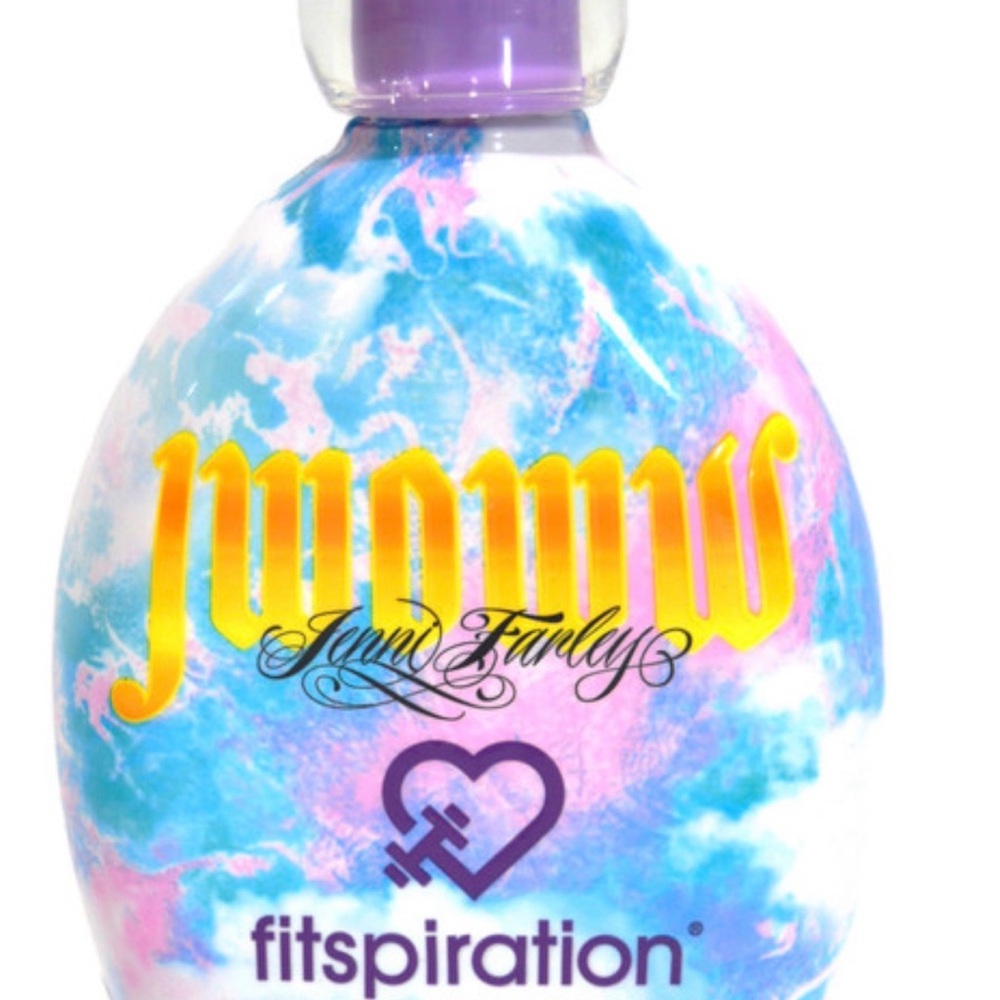 Jwoww Fitspitation tanning lotion

BRAND NEW DIRECT FROM MANUFACTURER